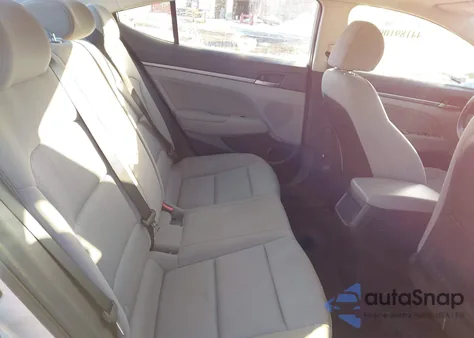 2018 Hyundai Elantra Value Edition z USA, uszkodzony, nr VIN KMHD84LF7JU566938